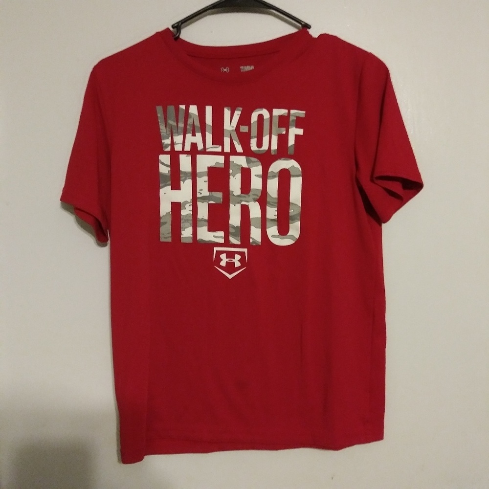 Boys size large kids under armour shirt